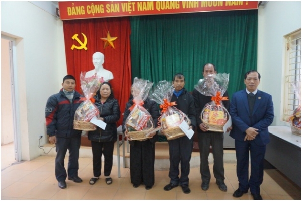 Công ty Cổ phần BIC Việt Nam chúc tết Bính Thân các Gia đình chính sách