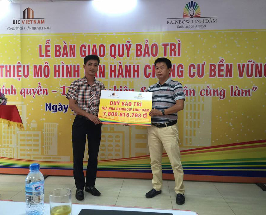 BIC Việt Nam bàn giao 7,8 tỷ đồng quỹ bảo trì cho cư dân Rainbow Linh Đàm.